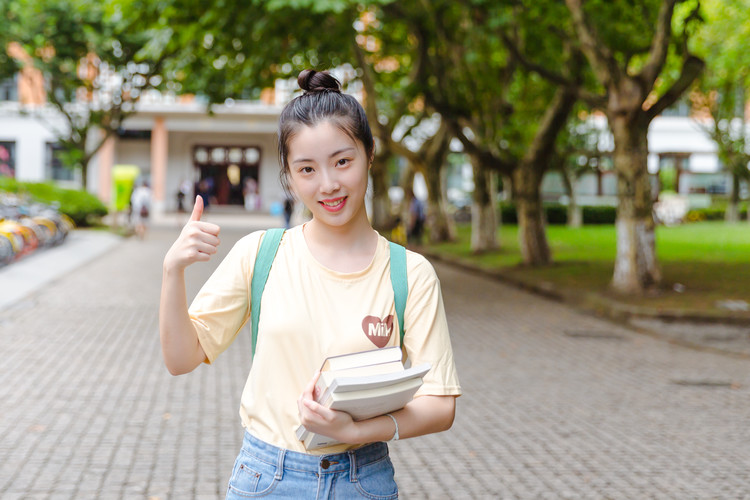 弥勒卓越中等职业技术学校毕业后薪资水平如何？